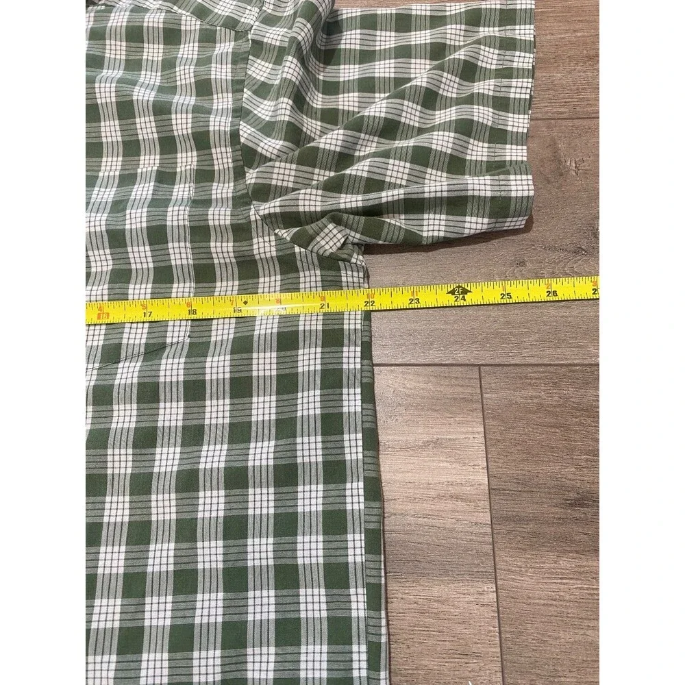 Patagonia Fezzman Mens M Plaid Short Sleeve Button Up Lightweight Hiking Shirt - Picture 6 of 7